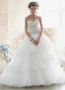 Eve of Milady Wedding Dress Size Small or US 6 - Picture 1 of 4