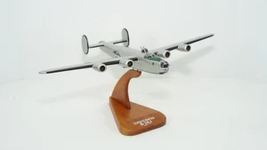 Daron Worldwide 1/72 Scale Desktop Plane Consolidated B-24J F3 - Picture 1 of 13