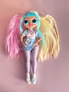 LOL Surprise! OMG Candylicious Modepuppe 9 Zoll m. Kleidung mit Zöpfen - Bild 1 von 6