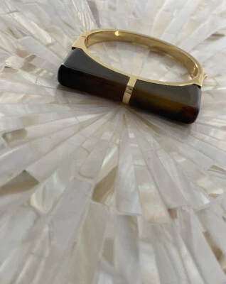 PULSERA TRINA TURK 3,5” TONO DORADO CON CAPARAZÓN DE TORTUGA - LA4 Foto 1 de 4