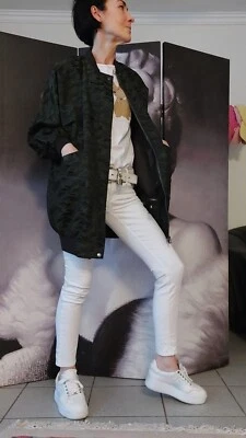 NÜ Bomberjacke. Oversize. NÜ. Grün Einzigartig. Neuwertig! 34/36 - Bild 1 von 4