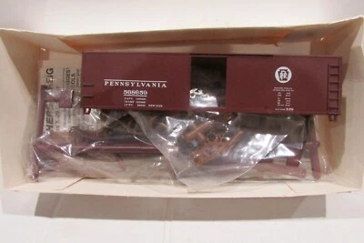 Ho Scale Walthers 932-2051 40' Steel Box Car x-29 Pennsylvania R.R 568659 - Image 1 of 2