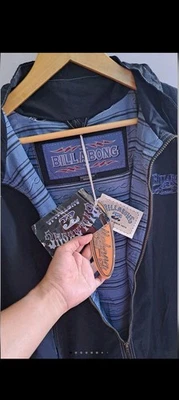 ビラボン ジャケット 90年代 初期 ヴィンテージ 刺繍ロゴ 未使用 タグ付き 希少  - Image 1 of 4