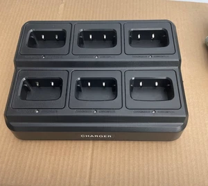 6 Gang Sechs-Wege Multi Ladegerät für Walkie Talkies und Zwei-Wege-Radios ohne Netzkabel - Bild 1 von 3