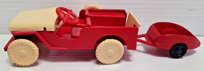 Jeep y remolque Willys de plástico de colección Foto 1 de 4