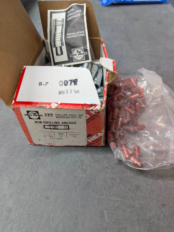 Anclaje sin perforación Red Head J-14 perno de 1/4", 100 nos Foto 1 de 1
