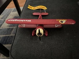 Washington Redskins ERTL Flugzeug Goaline Classics Stadium Doppeldecker Coin Bank 1996 - Bild 1 von 4