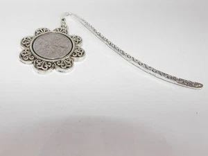 Lucky Sixpence Compleanno/Anniversario Moneta Floreale Segnalibro 1953 - 1967 - Picture 1 of 1