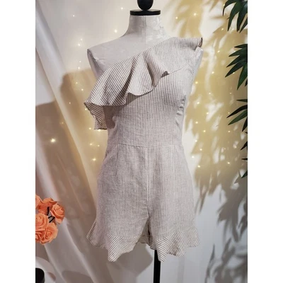 Romper feminino Intermix novo com etiquetas Ossa listrado linho um ombro babado tamanho P bronzeado - Imagem 1 de 4