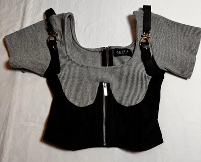 Camiseta AKIRA Ready Corsé Multi Imitación Cuero Hebilla Top Corto M Acanalado Gris Foto 1 de 4