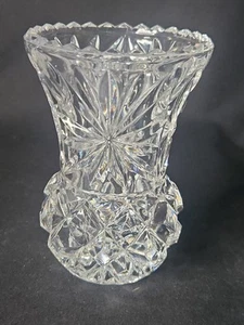 VTG Clear Cut Glass Pineapple Shaped Bud Vase Sawtooth Rim Propagate Cuttings - Picture 1 of 7