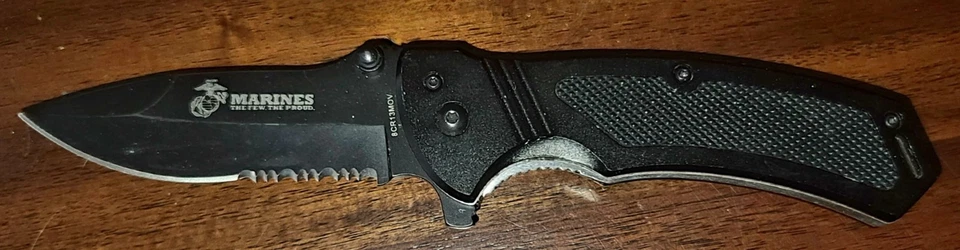 Cuchillo Plegable USMC Marines A/O 4" Parte Dentada Hoja Inoxidable Mango Aluminio Foto 1 de 4