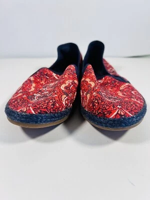 Lucky Brand Women's 8M Flats Slip-On Shoes Red Paisley Patterned Print EUC - Image 1 of 4