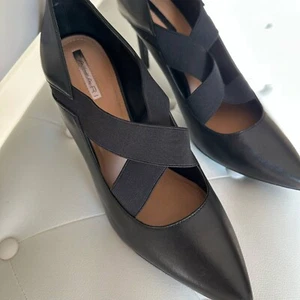 NEW! TAHARI WOMEN LEATHER Shoes Size 11 M Stiletto Heel Pumps Pointed Toe BLACK - Picture 1 of 22