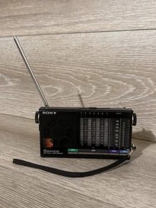 Sony ICF-4900 ricevitore radio vintage onde corte AM/FM SW FUNZIONA == MW NON FUNZIONANTE - Foto 1 di 16