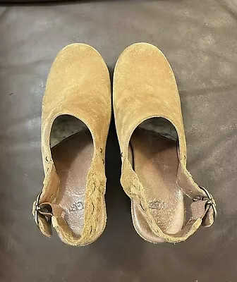 Zuecos de gamuza con tachuelas plataforma trasera UGG Australia Dafni marrón - talla 9 Foto 1 de 4