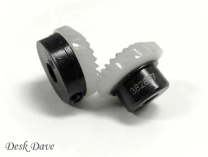 Unten links Haken Antriebswelle Set, 382980, SINGER 1036 1200 2000 2001 2005 2010 + - Bild 1 von 4
