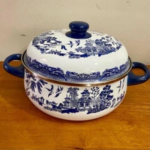 Heritage Mint Blue Willow, Enamel Dutch Oven w/ Lid 8in x 14in x 10in - Picture 1 of 12