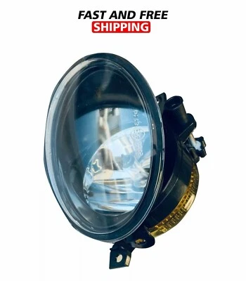 Mercedes Sprinter Front Fog Light Right Side With Bulbs 2014 2018 - Image 1 of 4