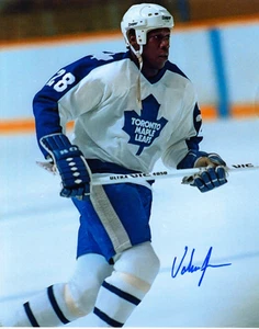 VALMORE VAL JAMES autographed SIGNED TORONTO MAPLE LEAFS 8X10 photo - Picture 1 of 1