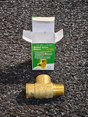 Water Source RV50NL:  1/2" X 1/2" Well Tank Pressure Relief Valve 75 PSI - Image 1 of 4