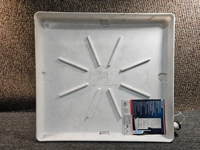 Camco 20762 28 pulgadas x 30 pulgadas. Sartén de drenaje para lavadora apilable con montaje de PVC Foto 1 de 4