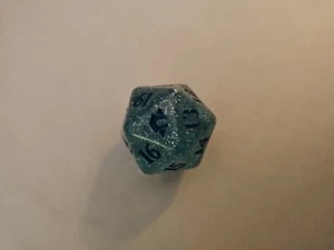 Magic The Gathering: Modern Horizons 3 Geschenkpaket D20 nur Würfel kostenloser Versand - Bild 1 von 3