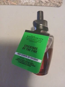 *NEW* STOCKINGS BY THE FIRE ~ WALLFLOWER BULB  ~ Bath & Body Works ~ SHIPS FREE! - Picture 1 of 1