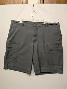 Men’s Izod Cargo shorts -Size 42 Gray Pockets . Style - Picture 1 of 6