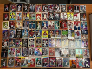 ANGELS Mike Trout HUGE LOT 100 CARDS LOADED WITH INSERTS AND COLOR - Picture 1 of 2