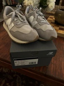 New Balance Kids 237 Shoes Size 5.5, Gray/Beige or Women’s 7.5 W/ Box - Picture 1 of 7