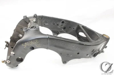 04-06 Yamaha R1 YZF-R1 Main Frame Chassis SLVG - Imagem 1 de 4