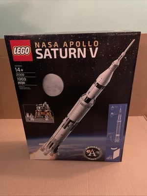 LEGO Ideas: NASA Apollo Saturn v (21309) - Image 1 of 3