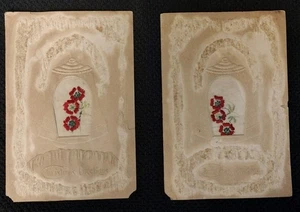 (2) Gemelle antiche cartoline di Natale 1920 fiori ricamati su lino ritagliato - Foto 1 di 9