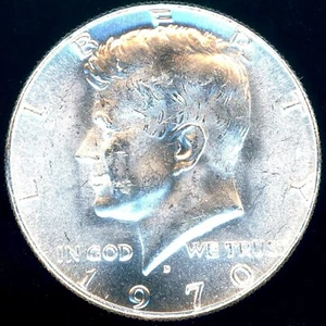 1970-D SILVER CHOICE UNCIRCULATED KENNEDY HALF DOLLAR #84411 - Picture 1 of 3
