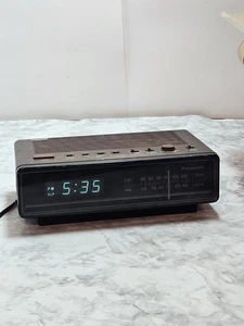 Panasonic RC-65 Vintage Radio Alarm Clock Faux Woodgrain Tested Works Great - Picture 1 of 12