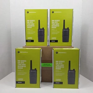 Motorola RMU2040 Two-Way Buissness Radio, 4 Channel 2 Watt UHF - 4 Pack, NEW! - Zdjęcie 1 z 8