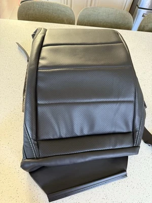 Cubierta de asiento inferior negra para conductor y pasajero Mercedes Benz GLS450 2020-2025 Foto 1 de 2