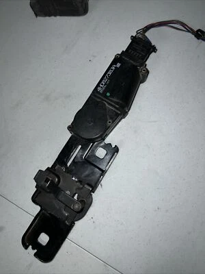 Rear Trunk Lid Striker Latch Actuator 4H0827383A Audi S7 A6 A7 A8 S6 S8 2013-18 Foto 1 de 4