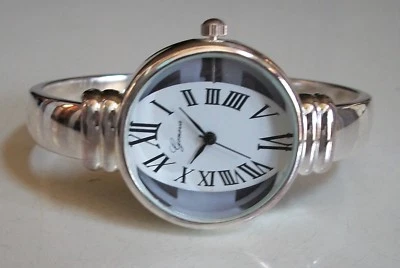 RELOJ CASUAL BRAZALETE BRAZALETE MUJER ESTILO DISEÑADOR ACABADO PLATEADO MODA  Foto 1 de 4