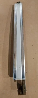 MERCEDES BENZ W126 560SEL 420SEL 300SD RIGHT REAR DOOR OUTER CHROME TRIM - Image 1 of 4