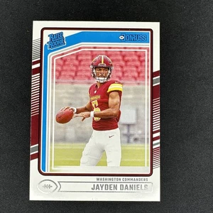 2024 Panini Donruss Jayden Daniels Base Rated Rookie Card RC #389 Commanders - Bild 1 von 2