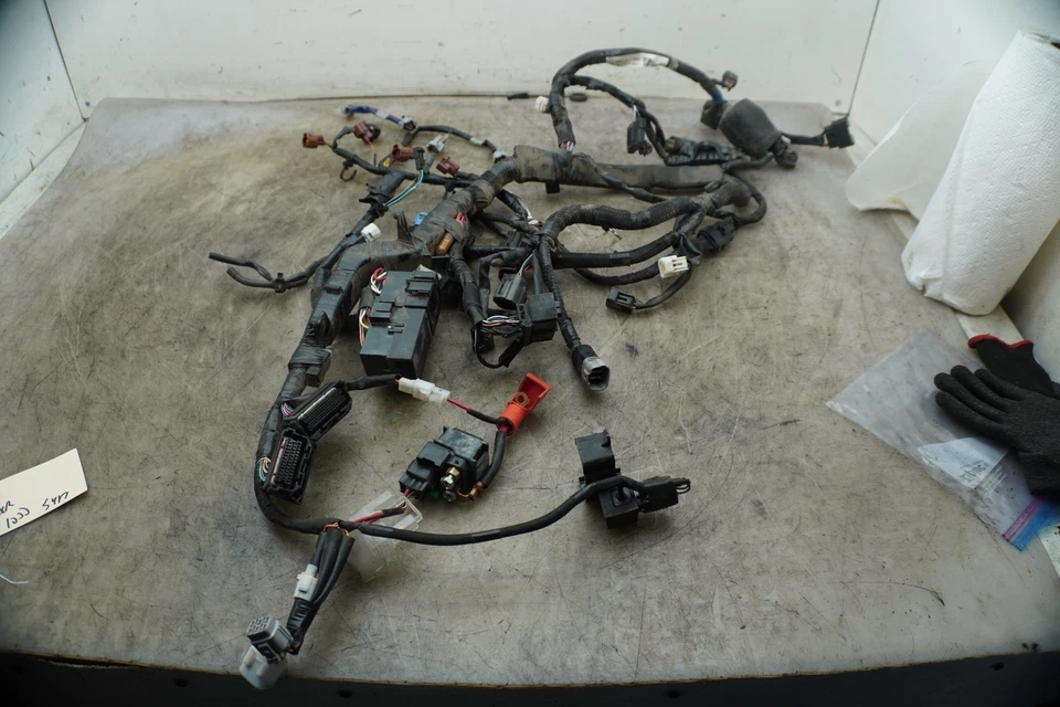 20 SUZUKI GSXR 1000 MAIN WIRING HARNESS 2 CUT PLUGS E-5417 - Image 1 of 4