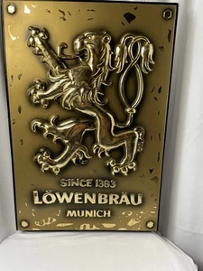 Vintage Lowenbrau Bier Wandschild goldfarben Kunststoff siehe Bilder Details - Bild 1 von 9