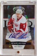 2010-11 Nicklas Lidstrom Auto Autographed /25 Card Red Wings Certified Mirror 54