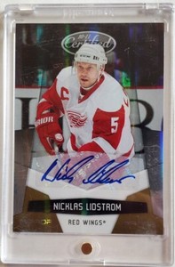 2010-11 Nicklas Lidstrom Auto Autographed /25 Card Red Wings Certified Mirror 54