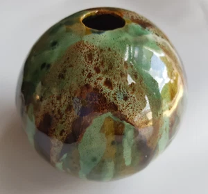Art Studio Pottery Globe Vase Pot drip glazed ceramic 11cm handcrafted signed - Picture 1 of 19