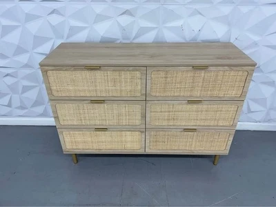 Современный комод из ротанга с 6 ящиками — светлое дерево с золотыми ножками - Изображение 1 из 4