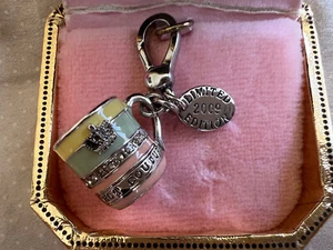 Neu im Karton Juicy Couture Charm heiße Schokolade Coca mit Marshmallows limitierte Auflage - Bild 1 von 4
