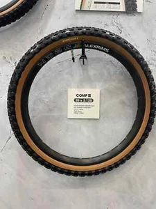 Par de neumáticos Tioga Comp III Old School BMX Skinwall 2,125/2,125 - Imagen 1 de 2